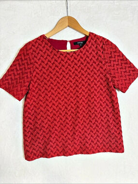 Burton of London Red Textured Woven Short Sleeve Top Size 36 Lined Preppy Smart